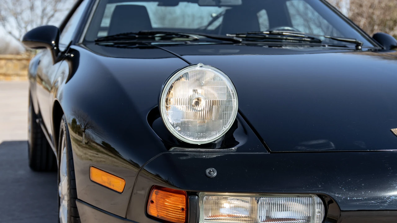 1994 Porsche 928 GTS - Image 12 of 31