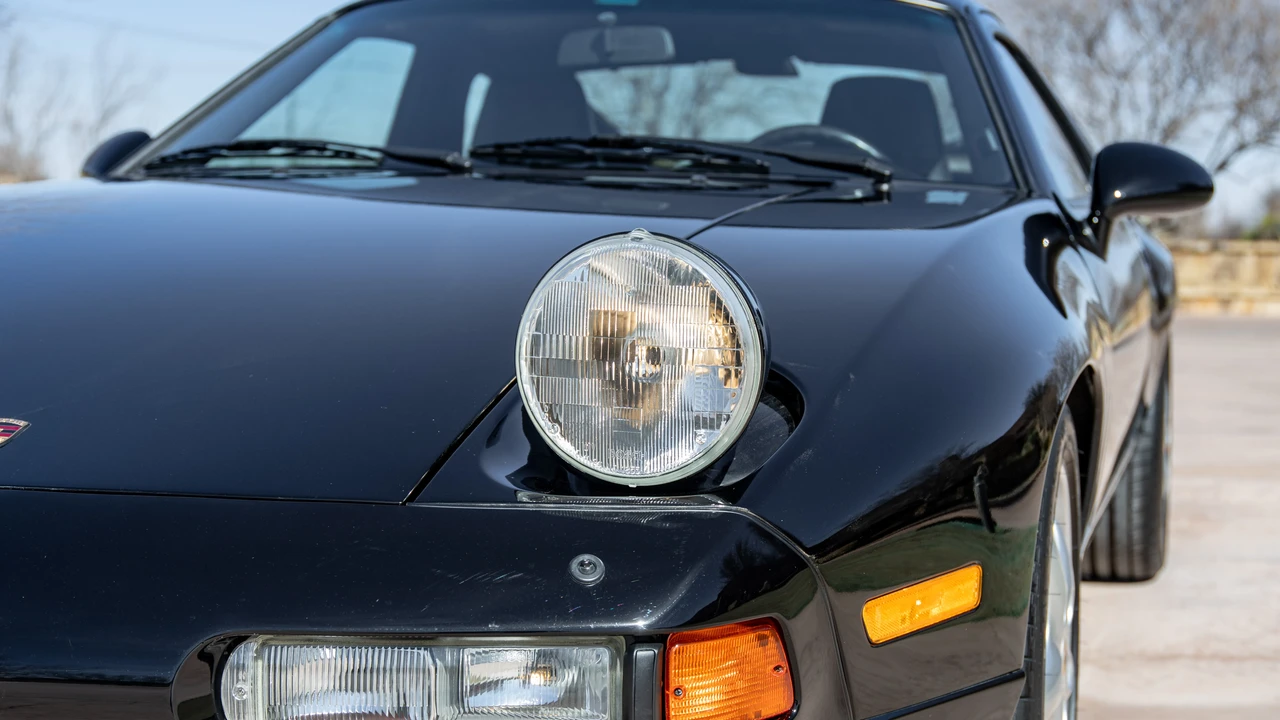 1994 Porsche 928 GTS - Image 13 of 31