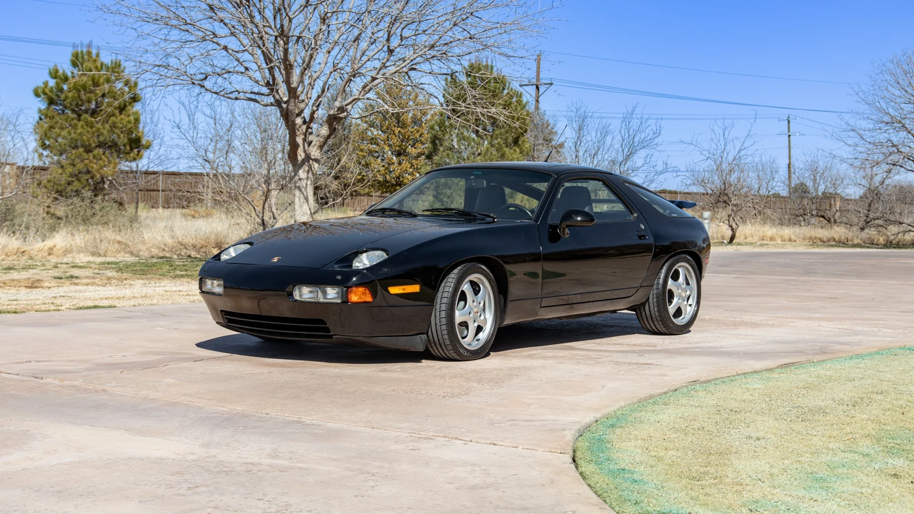 1994 Porsche 928 GTS - Image 9 of 31