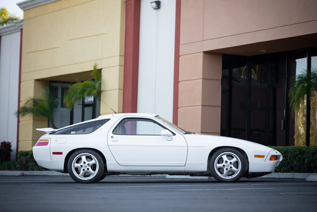 1994 Porsche 928 GTS - Image 18 of 31