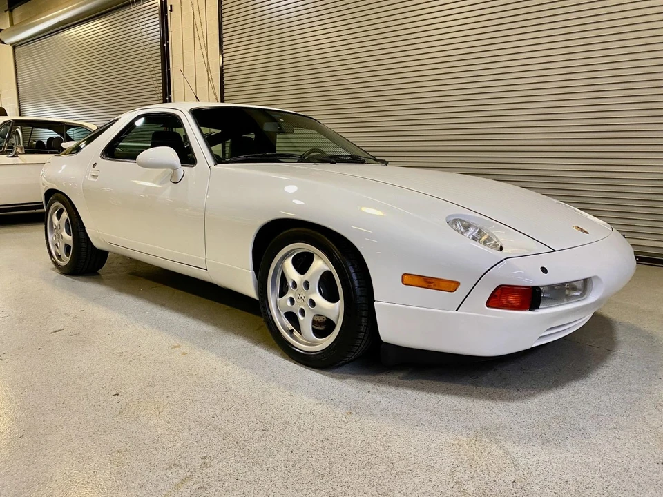1994 Porsche 928 GTS - Image 13 of 31