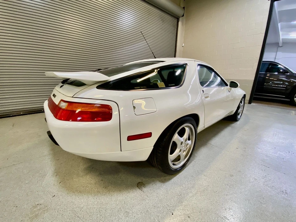 1994 Porsche 928 GTS - Image 19 of 31