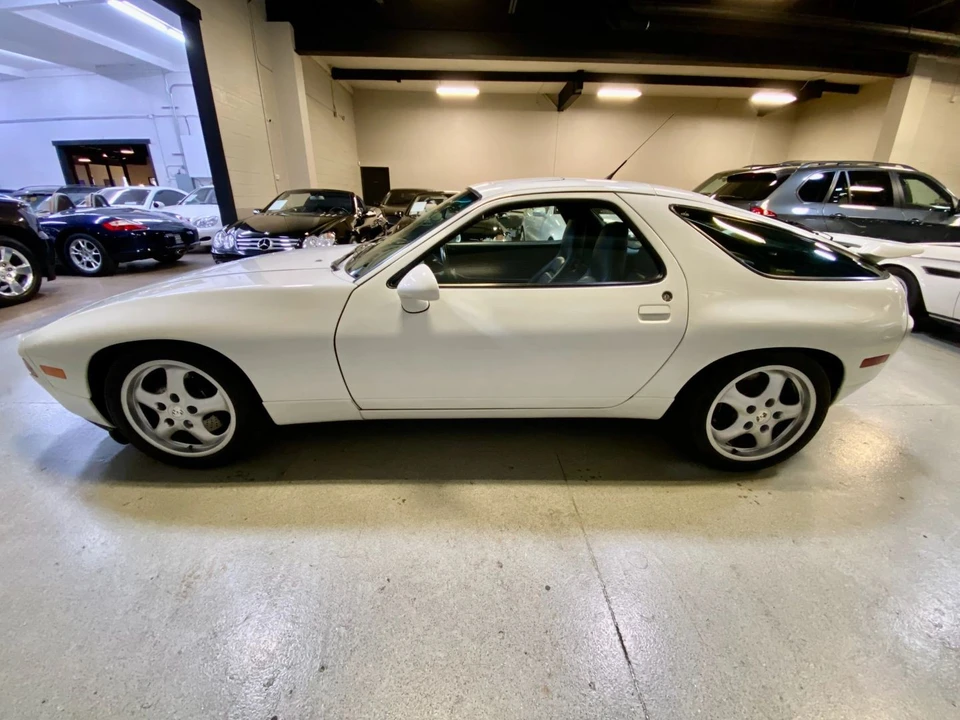1994 Porsche 928 GTS - Image 16 of 31