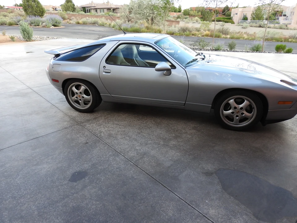 1994 Porsche 928 GTS - Image 10 of 31