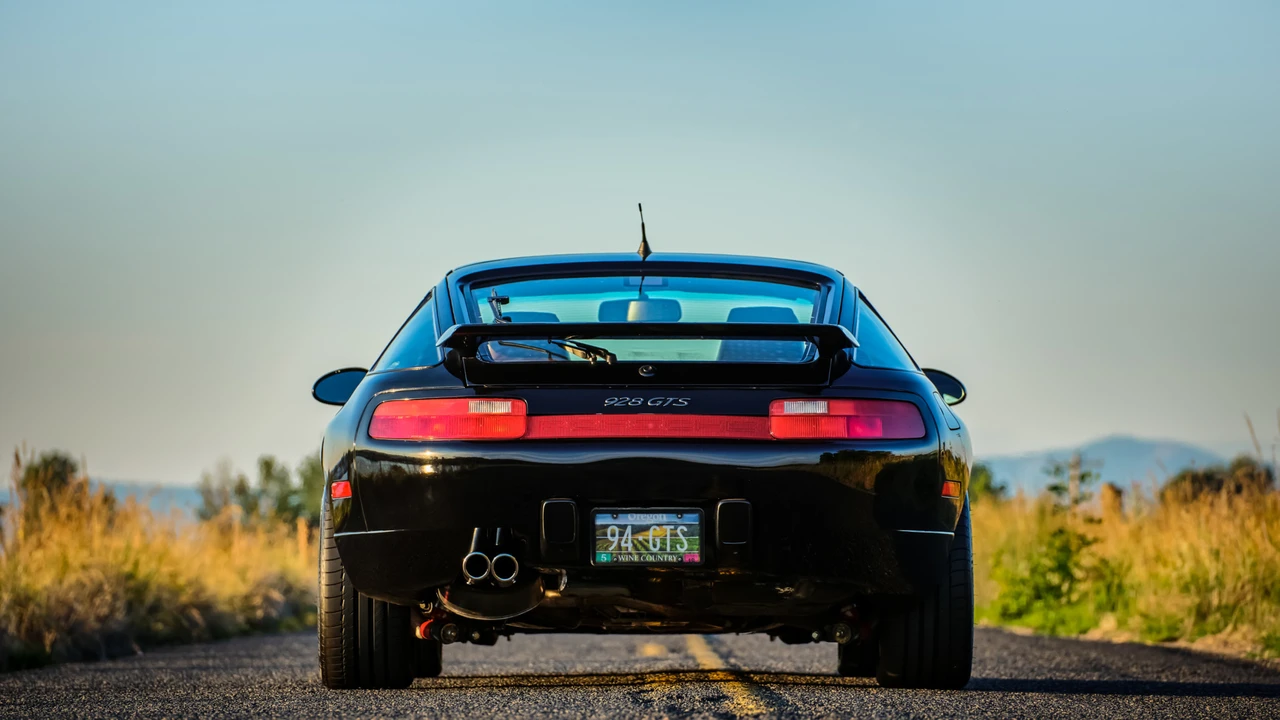 1994 Porsche 928 GTS - Image 11 of 31