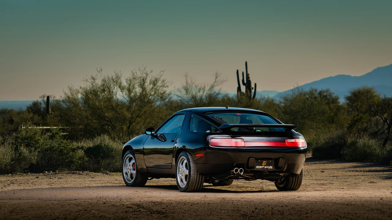 1994 Porsche 928 GTS - Image 11 of 31