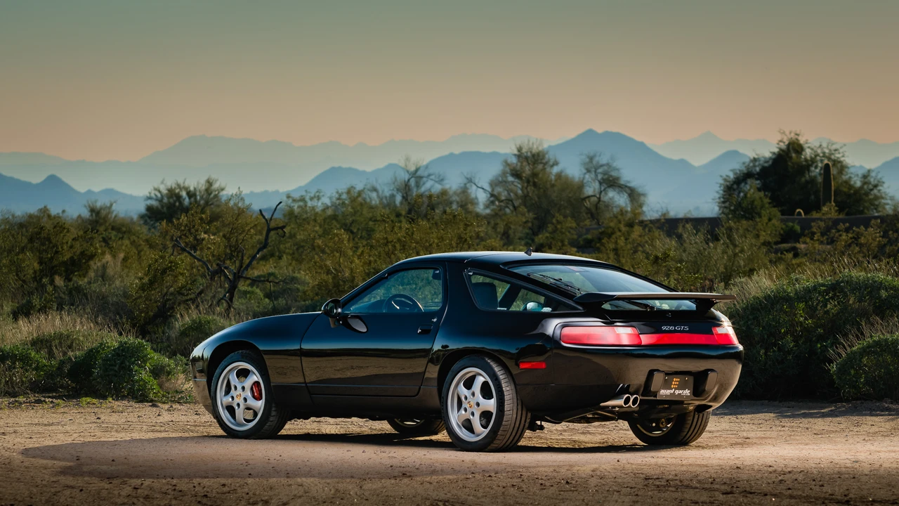 1994 Porsche 928 GTS - Image 10 of 31