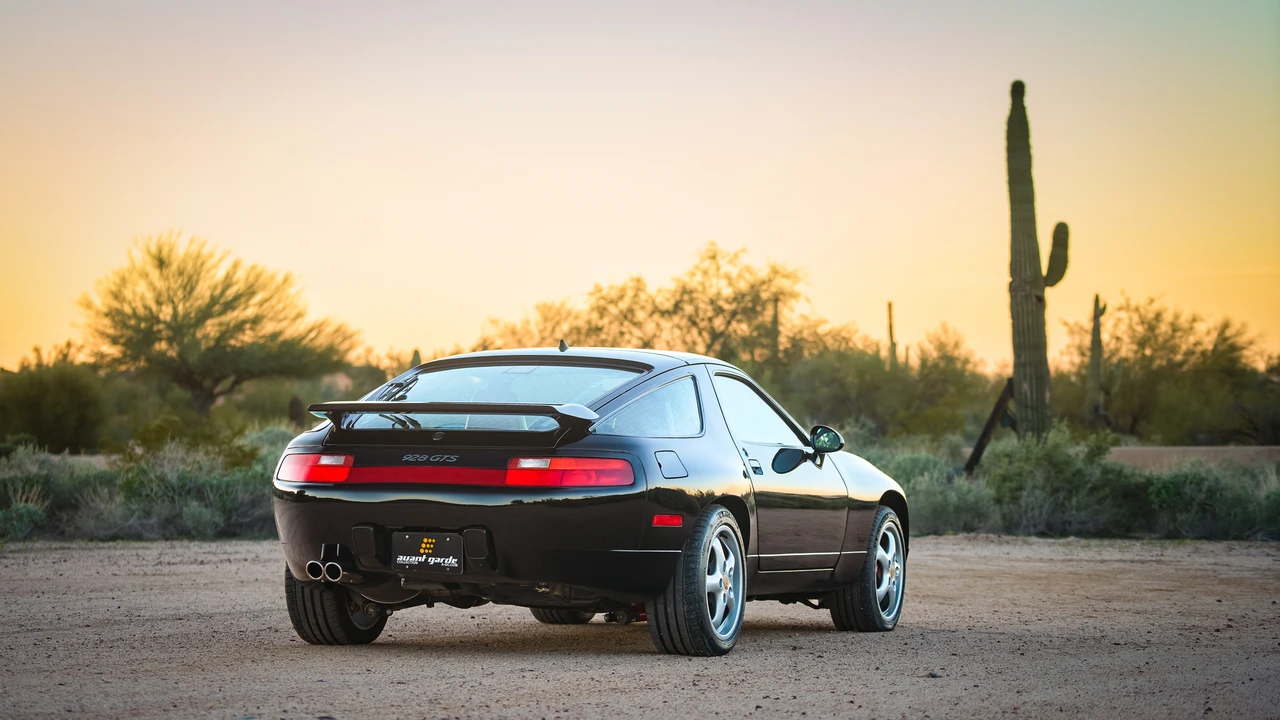 1994 Porsche 928 GTS - Image 18 of 31