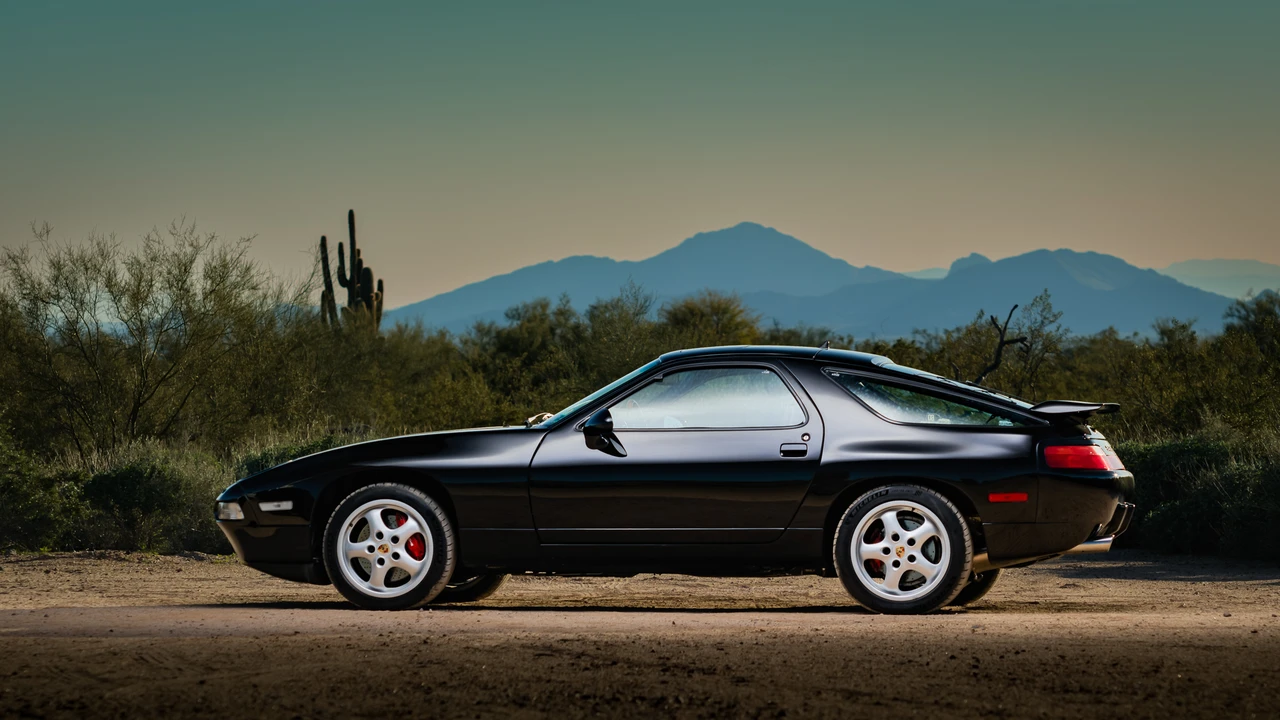 1994 Porsche 928 GTS - Image 9 of 31