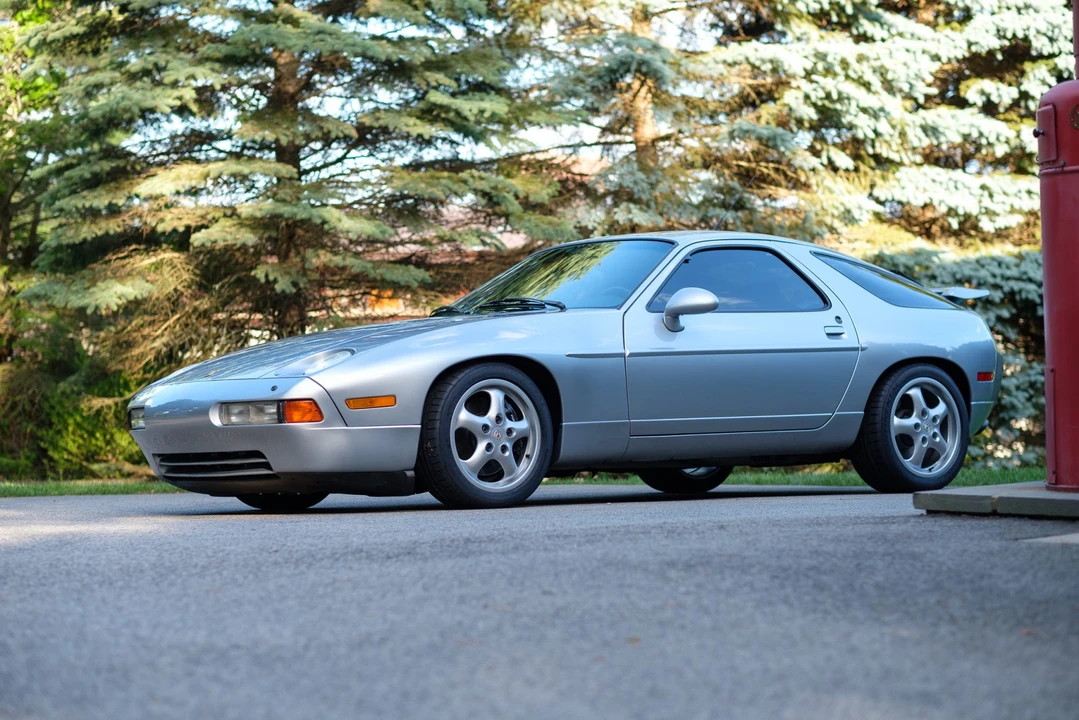 1994 Porsche 928 GTS - Image 9 of 31