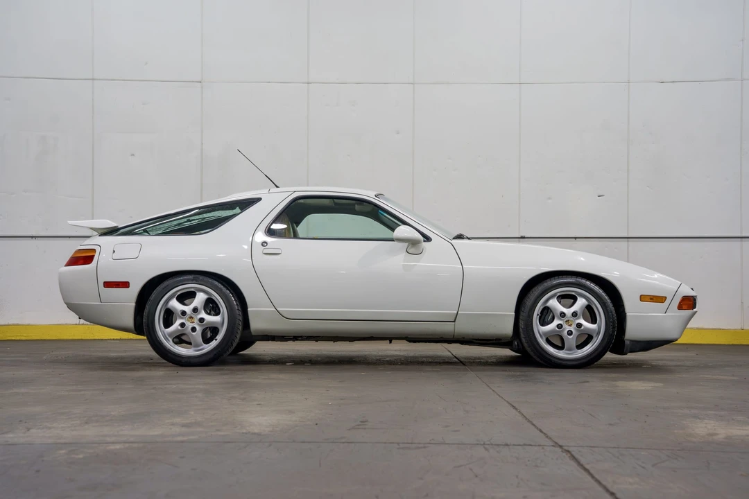 1994 Porsche 928 GTS - Image 8 of 31