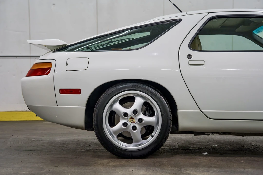 1994 Porsche 928 GTS - Image 19 of 31