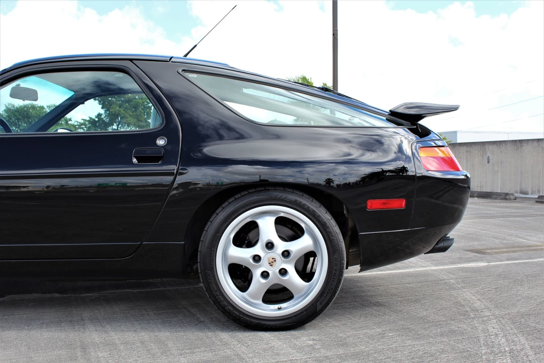 1994 Porsche 928 GTS - Image 17 of 31