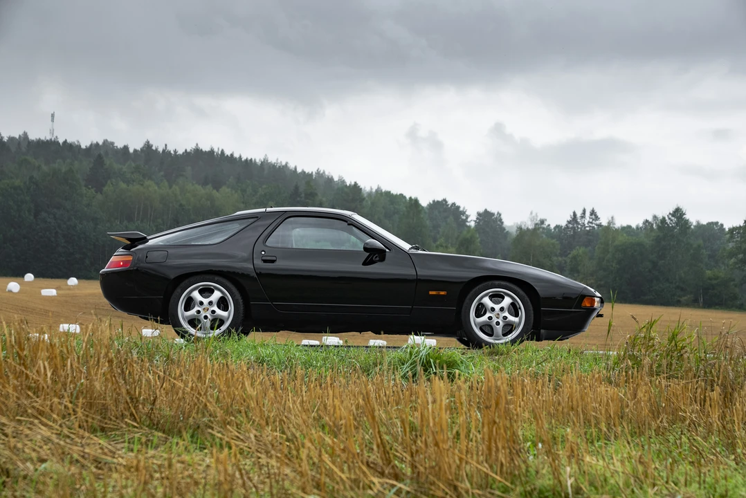 1994 Porsche 928 GTS - Image 8 of 31