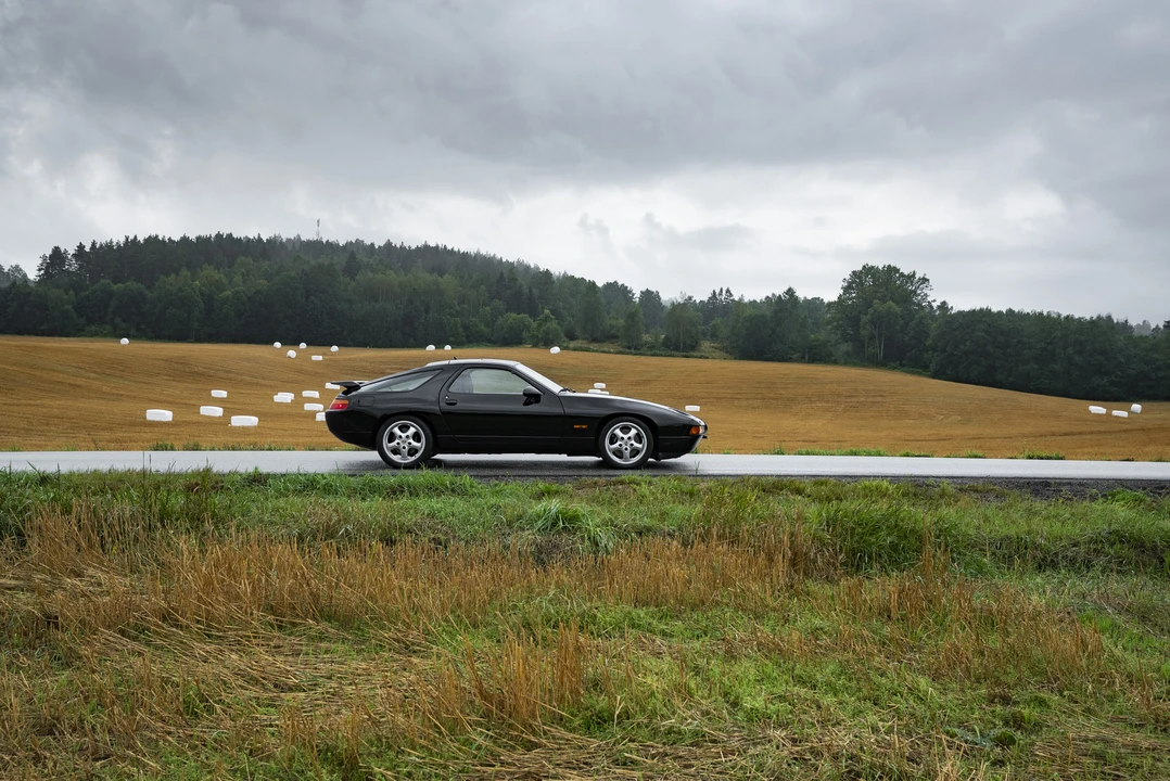 1994 Porsche 928 GTS - Image 16 of 31