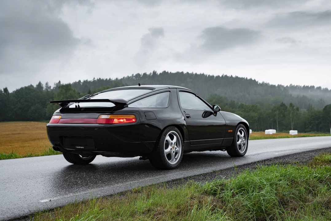 1994 Porsche 928 GTS - Image 7 of 31
