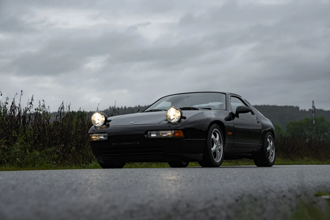 1994 Porsche 928 GTS - Image 11 of 31