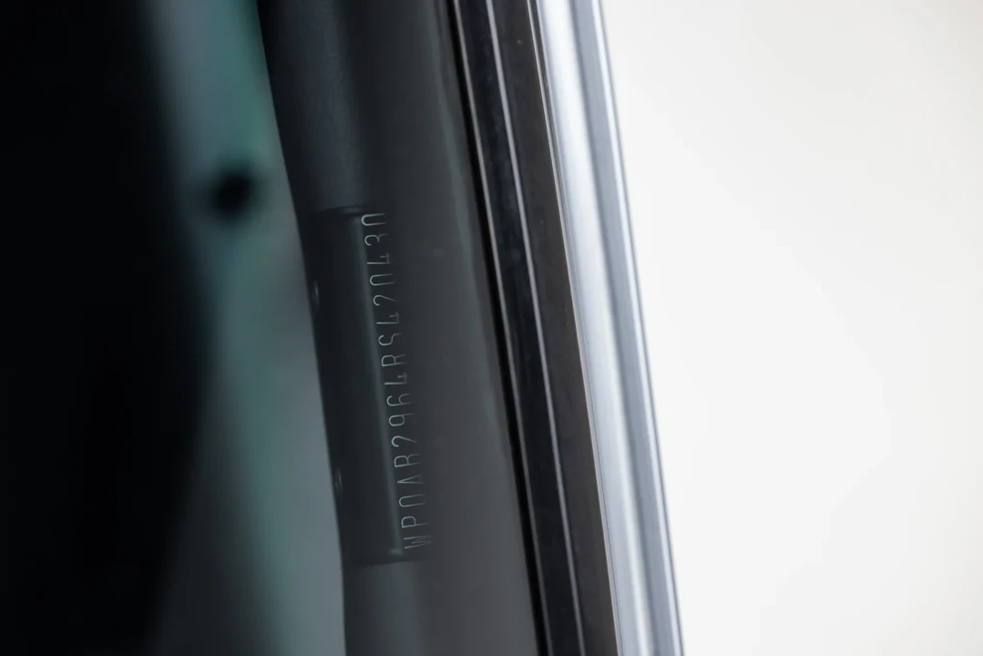 1994 Porsche 964 Carrera 4 - Image 29 of 31