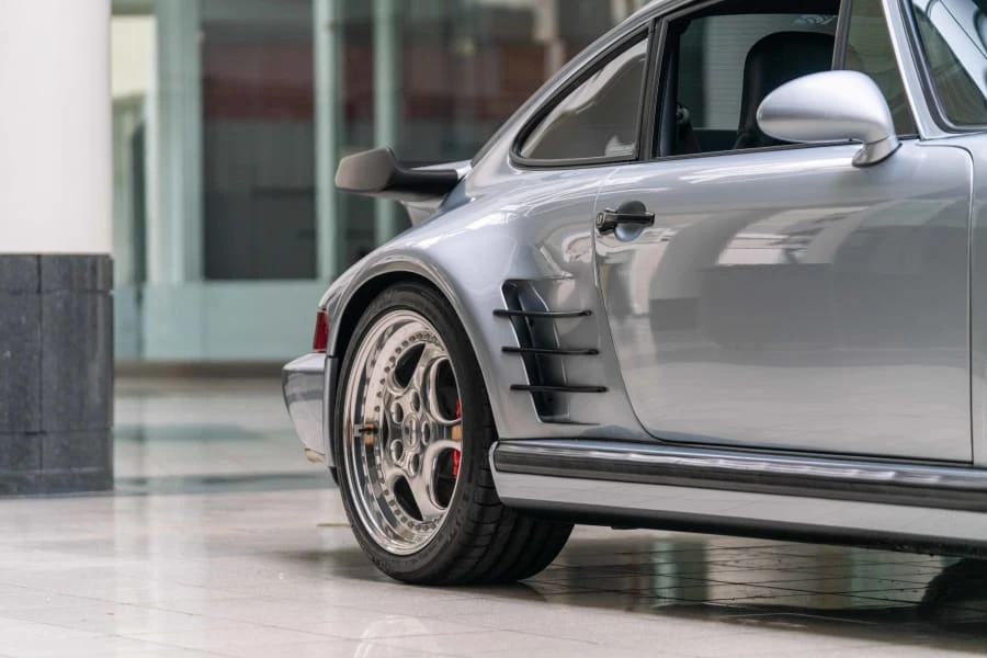 1994 Porsche 964 Turbo S - Image 11 of 31