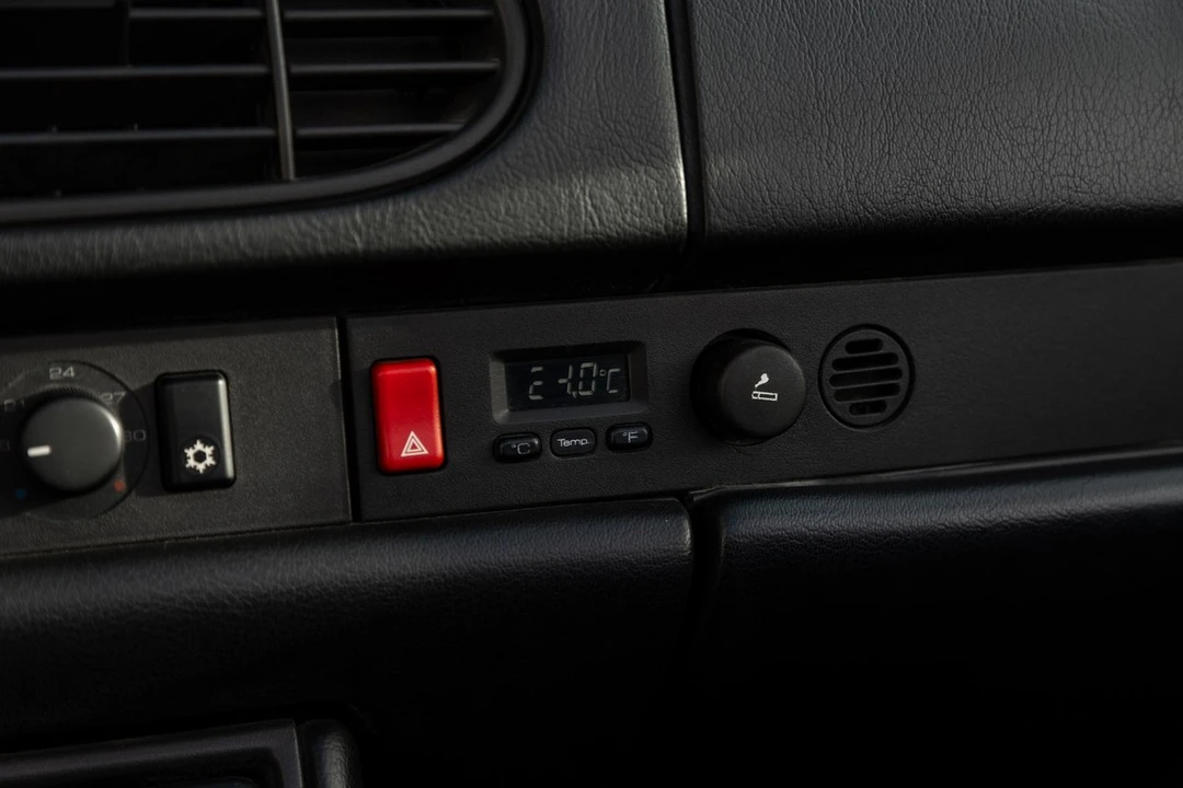 1995 Porsche 968 - Image 27 of 30