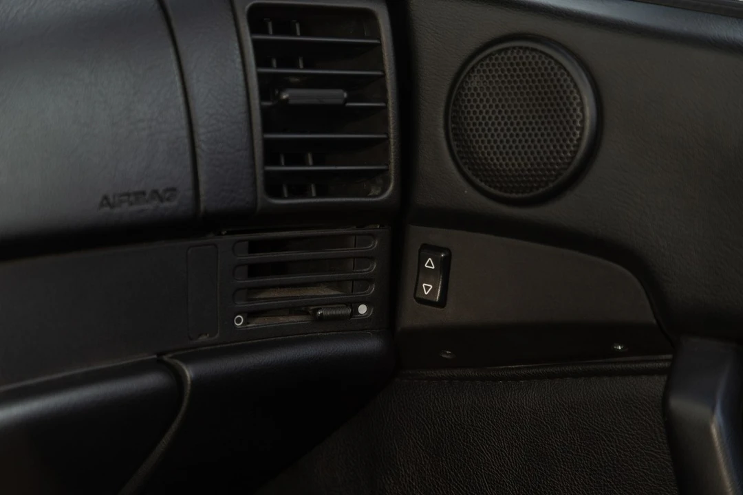 1995 Porsche 968 - Image 28 of 30