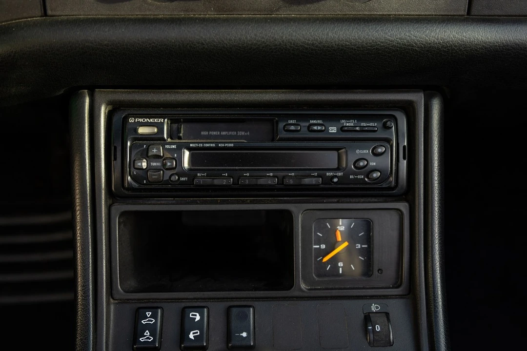 1995 Porsche 968 - Image 25 of 30