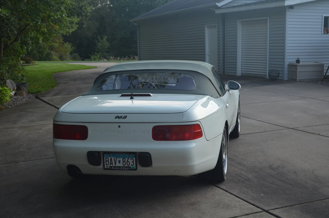 1994 Porsche 968 - Image 8 of 31