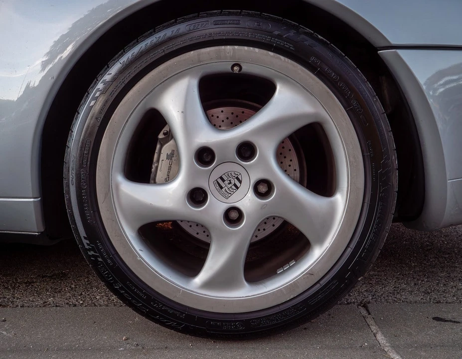1994 Porsche 993 Carrera 4 - Image 26 of 30