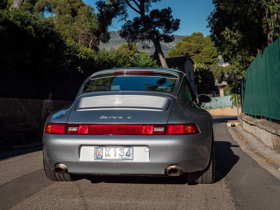 1994 Porsche 993 Carrera 4 - Image 11 of 30