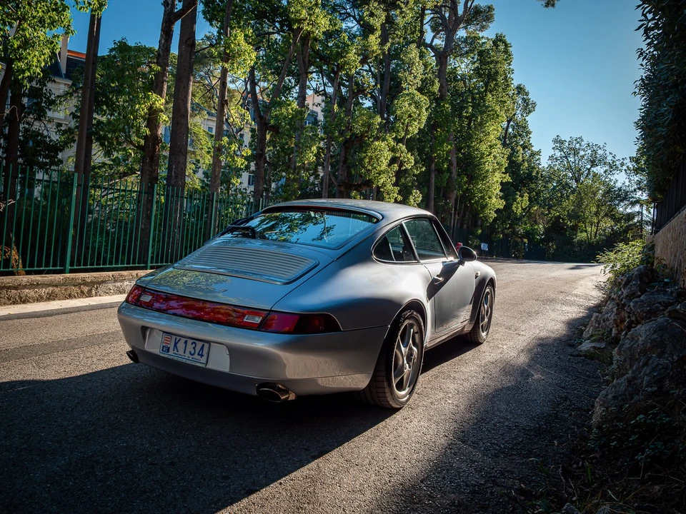 1994 Porsche 993 Carrera 4 - Image 22 of 30
