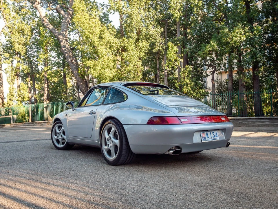 1994 Porsche 993 Carrera 4 - Image 4 of 30