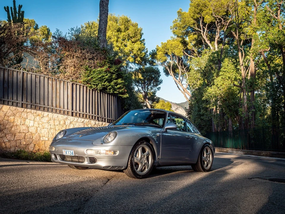 1994 Porsche 993 Carrera 4 - Image 18 of 30