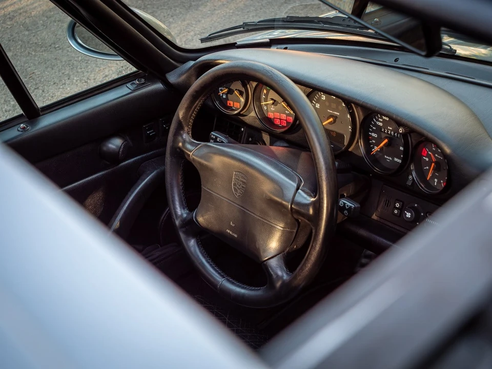 1994 Porsche 993 Carrera 4 - Image 6 of 30