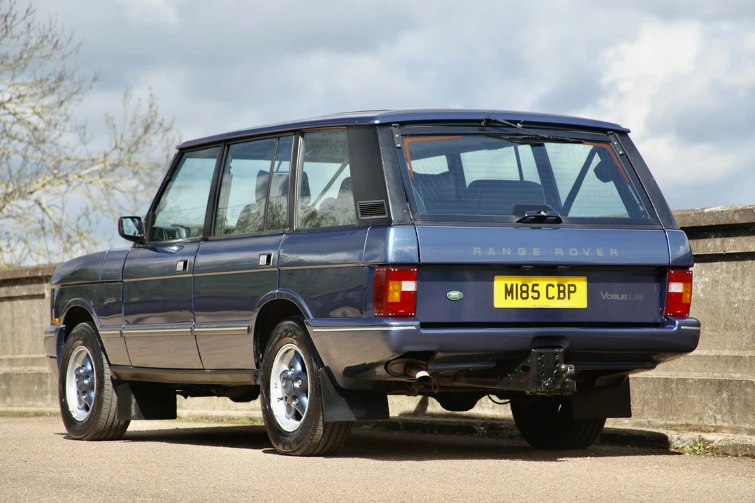1994 Land Rover Range Rover Classic - Image 9 of 30