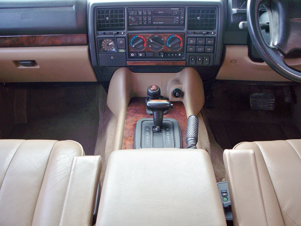 1994 Land Rover Range Rover Classic - Image 11 of 27