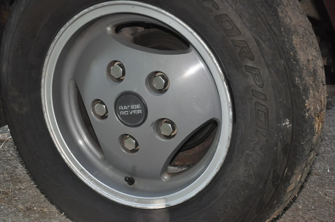 1994 Land Rover Range Rover Classic - Image 11 of 31