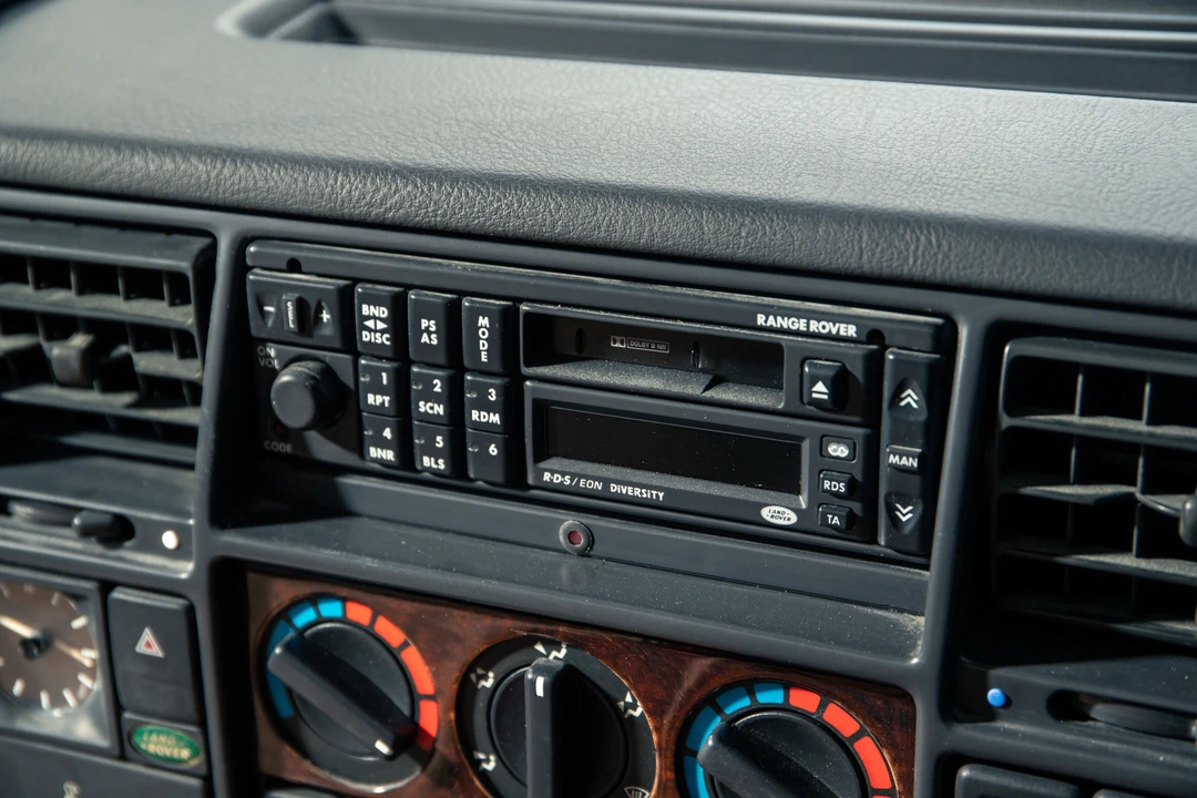 1994 Land Rover Range Rover Classic - Image 8 of 25
