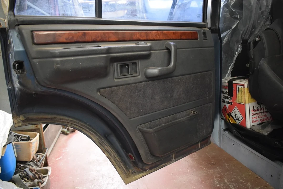 1994 Land Rover Range Rover Classic - Image 20 of 30