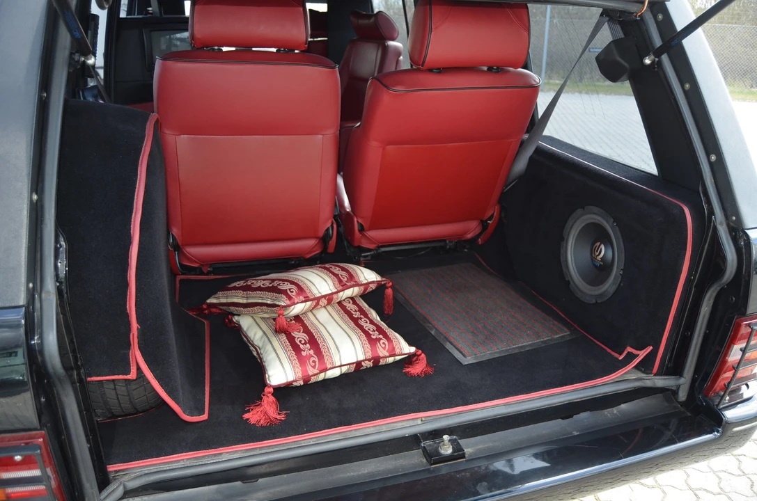 1994 Land Rover Range Rover Classic - Image 6 of 13