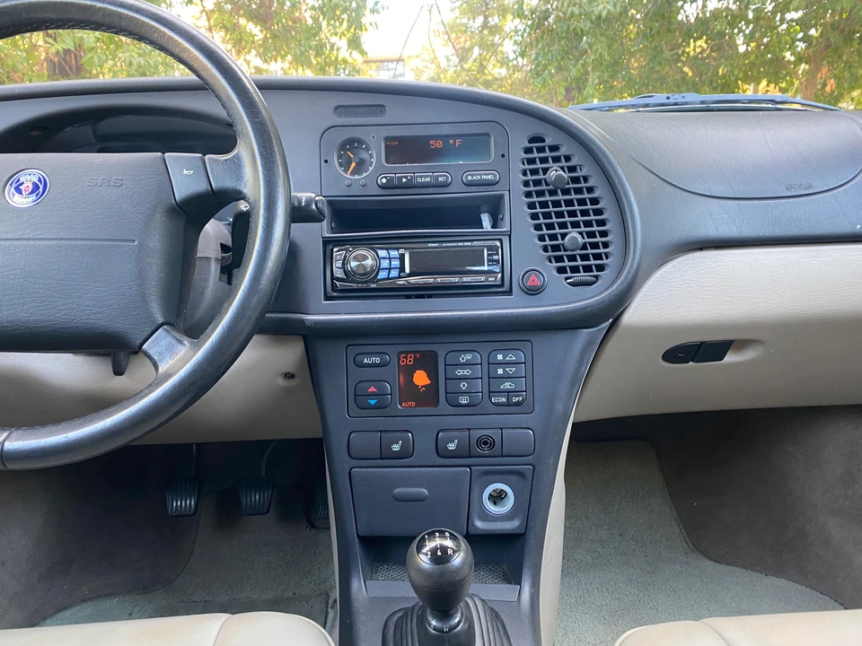 1994 Saab 900 Turbo 1st Gen - Image 26 of 31