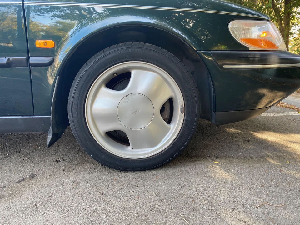 1994 Saab 900 Turbo 1st Gen - Image 13 of 31
