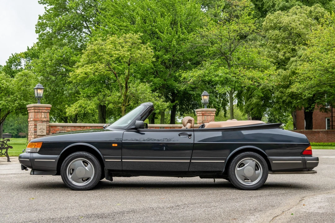 1994 Saab 900 Commemorative Edition 1st Gen - Image 9 of 31