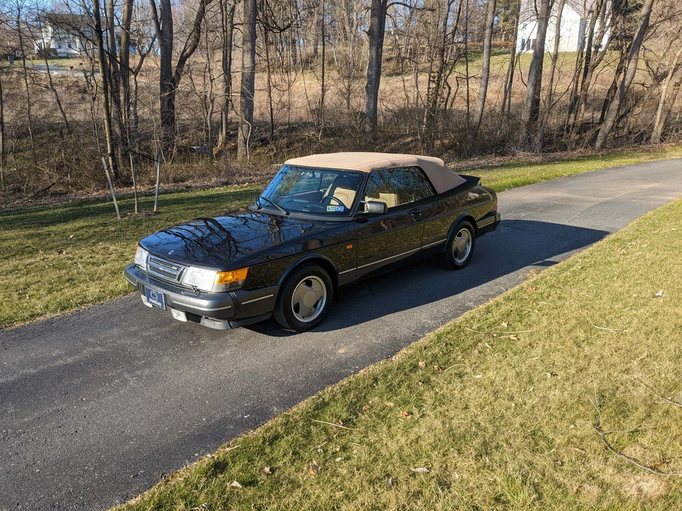 1994 Saab 900 Commemorative Edition 1st Gen - Image 11 of 31