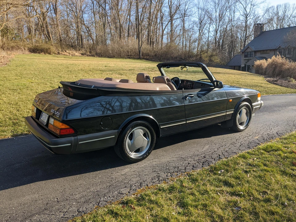 1994 Saab 900 Commemorative Edition 1st Gen - Image 17 of 31