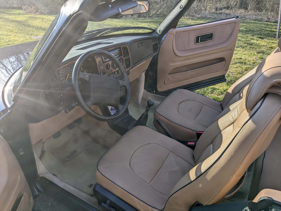 1994 Saab 900 Commemorative Edition 1st Gen - Image 25 of 31
