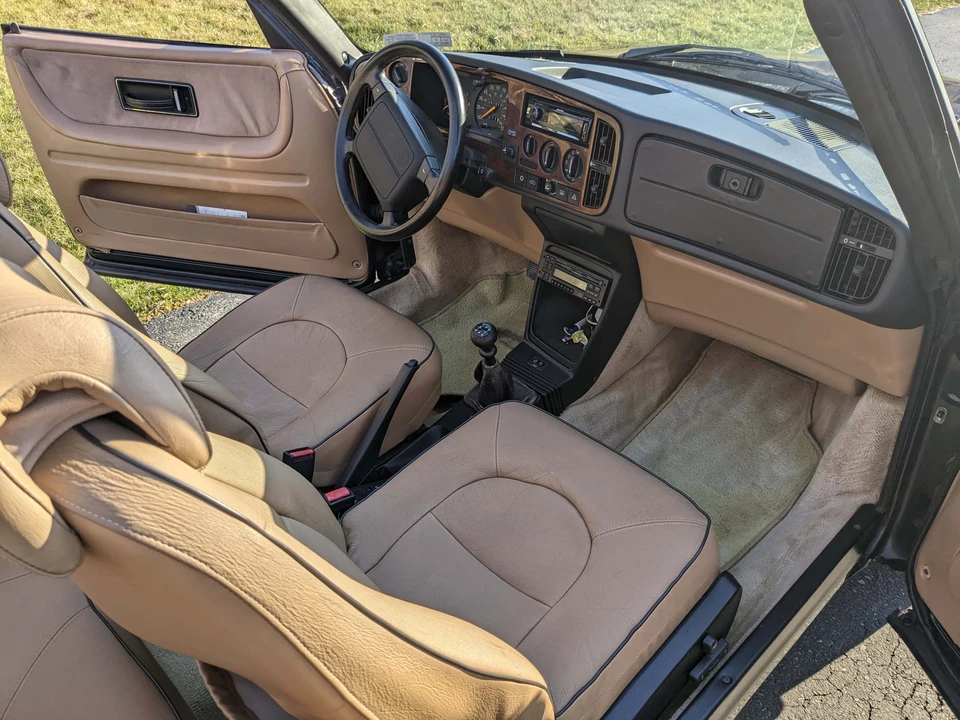 1994 Saab 900 Commemorative Edition 1st Gen - Image 26 of 31