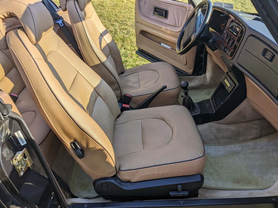 1994 Saab 900 Commemorative Edition 1st Gen - Image 28 of 31