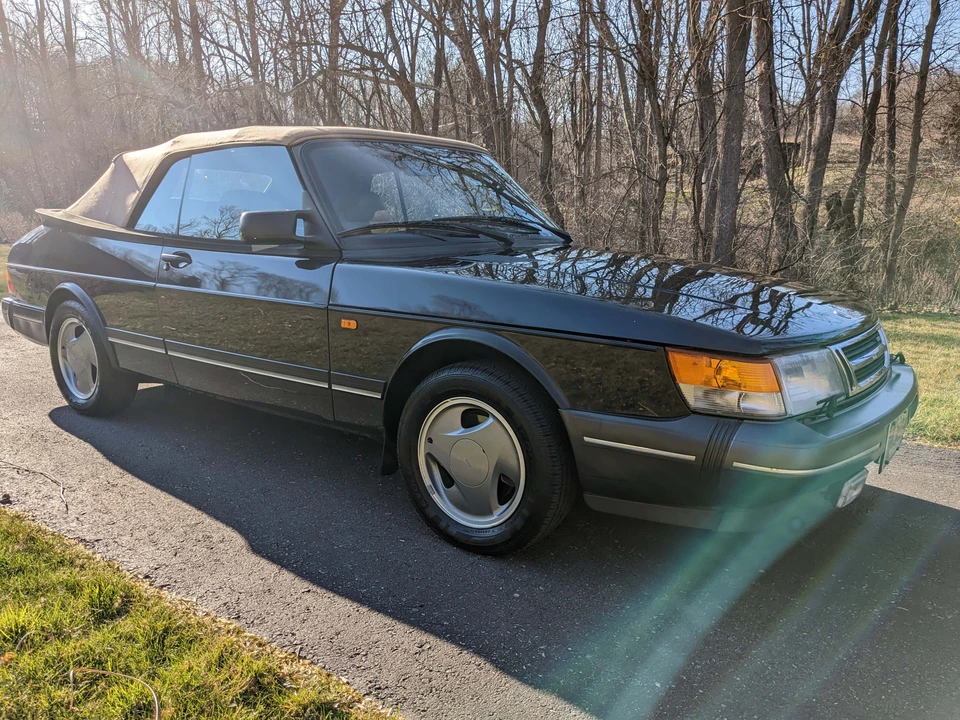 1994 Saab 900 Commemorative Edition 1st Gen - Image 4 of 31