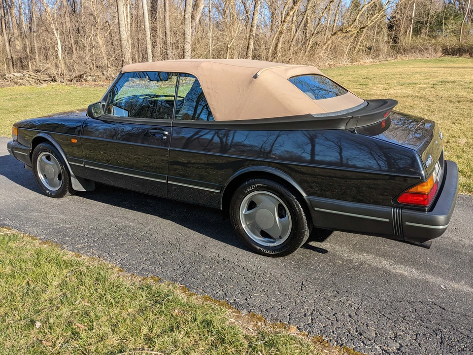 1994 Saab 900 Commemorative Edition 1st Gen - Image 7 of 31