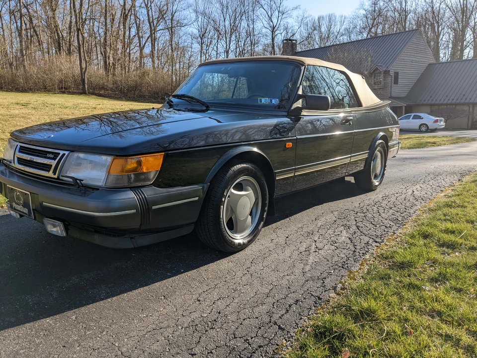 1994 Saab 900 Commemorative Edition 1st Gen - Image 8 of 31